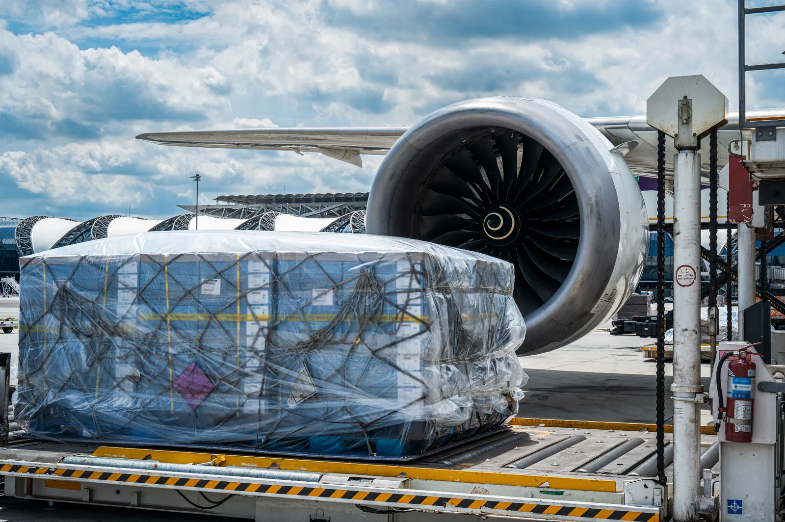 Cargo aircraft and international freight operations