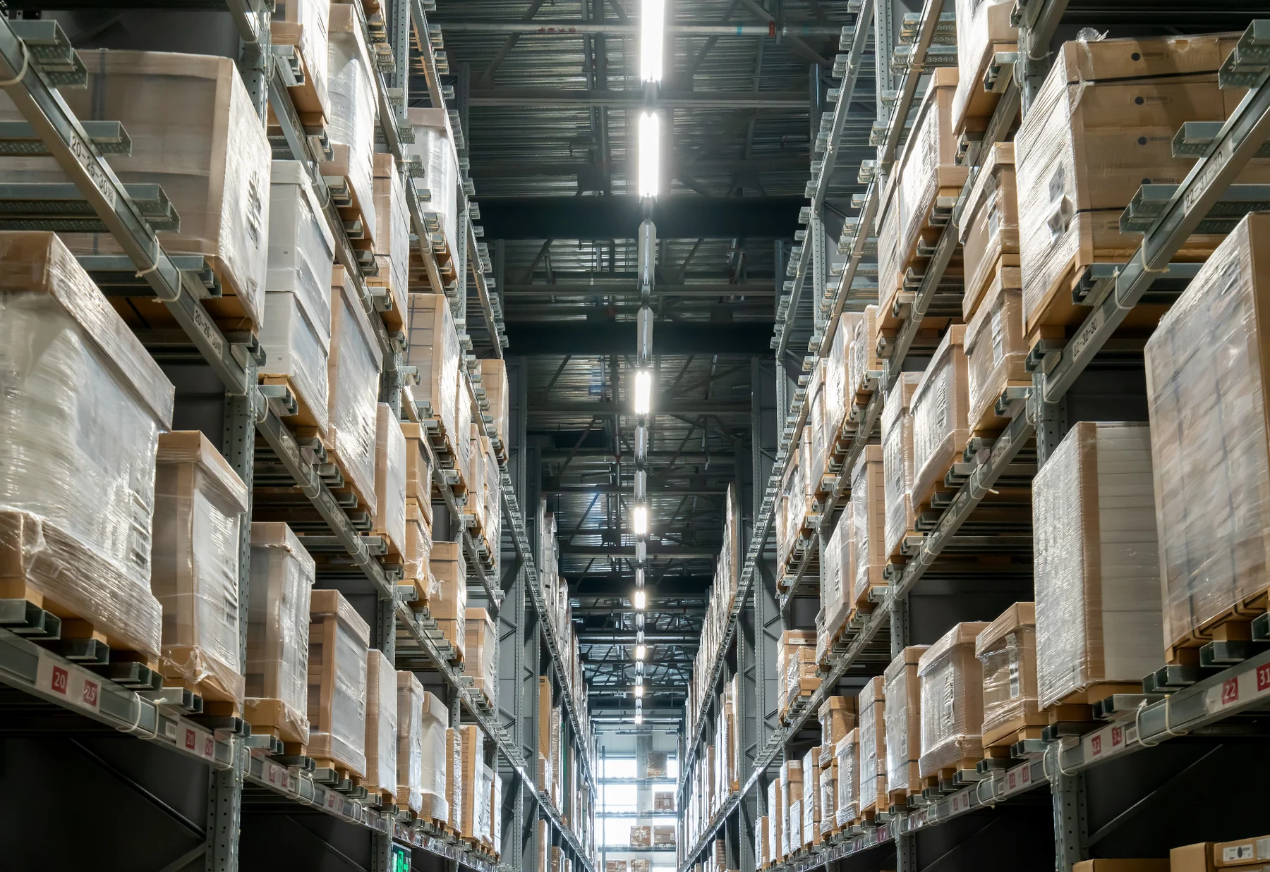 High-bay warehouse racking and pallet storage